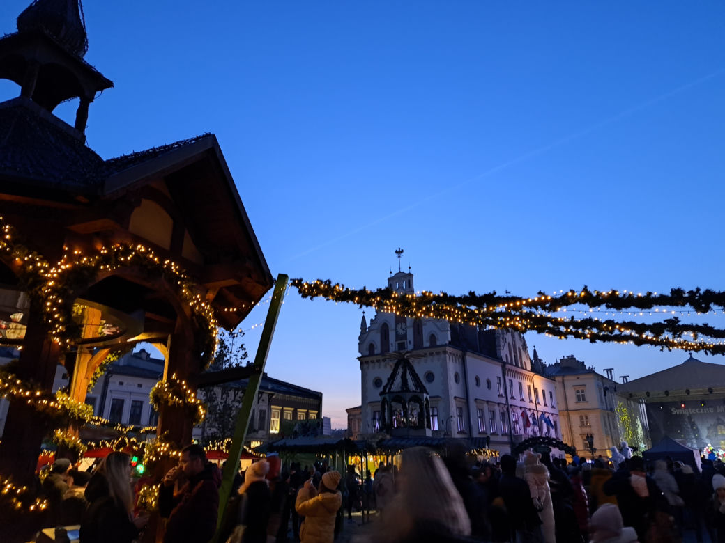Świąteczne Miasteczko w Rzeszowie. Rynek rozbłysnął milionem światełek!