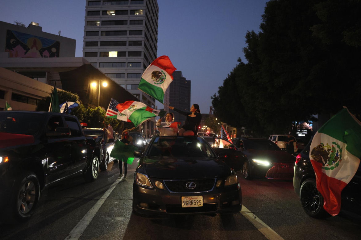 Protesty w Los Angeles coraz silniejsze. Emocje podsycają fałszywe zdjęcia i teorie spiskowe