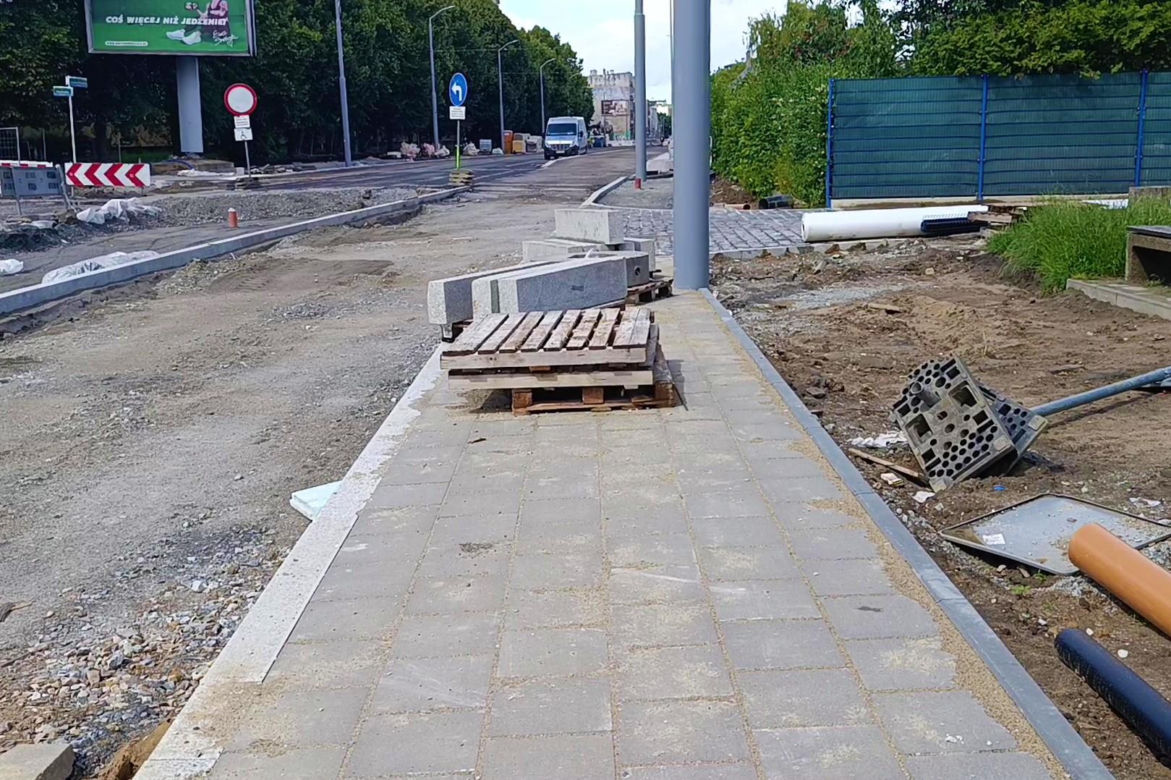 "Torowa rewolucja" na al. Powstańców Wlkp. - czerwiec 2026