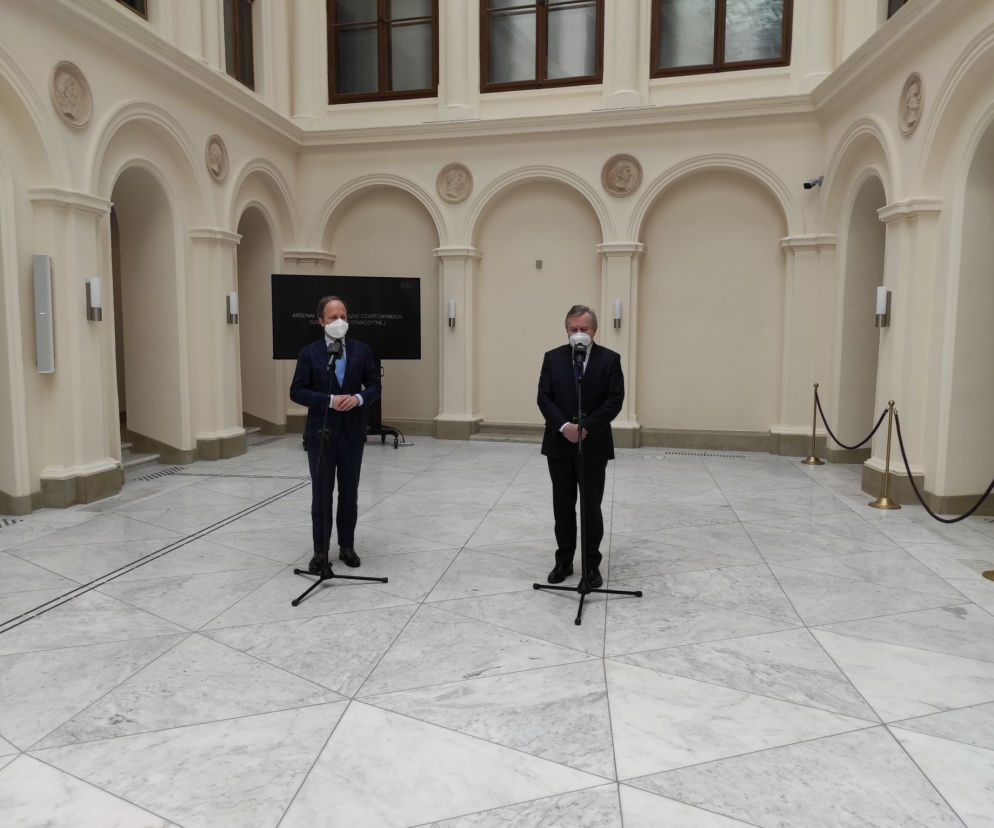 Minister kultury, dziedzictwa narodowego i sportu Piotr Gliński wizytował w weekend Muzeum Narodowe w Krakowie