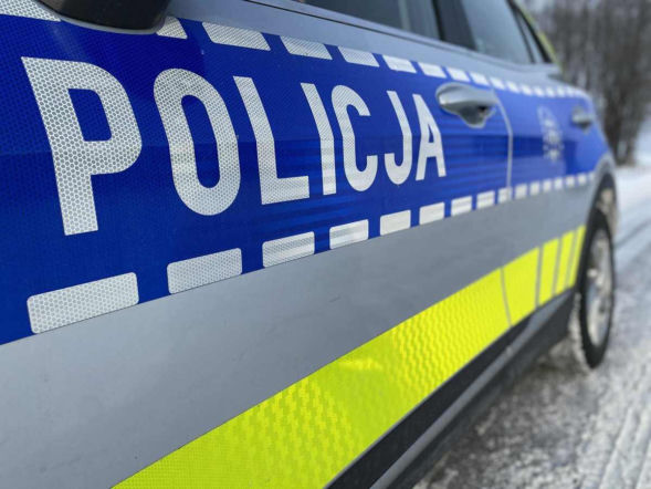 Skandal w szkole na Podlasiu. Nauczycielki wszystko widziały. Młoda kobieta w szkolnej toalecie