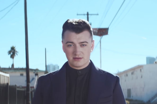Sam Smith w teledysku do Money On My Mind