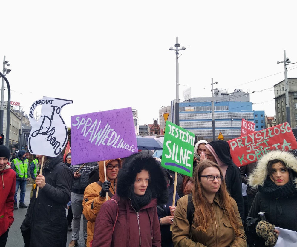 Siostry idziemy po władzę! Wykrzykiwały uczetniczki Śląskiej Manify [AUDIO, ZDJĘCIA]