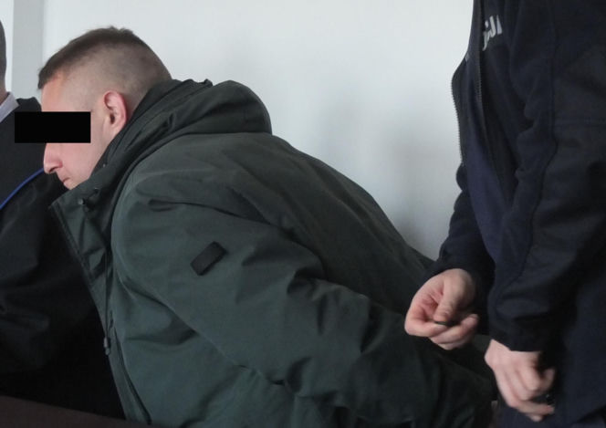 Lubelskie. Podpalił 26-latka i pastwił się nad nim kilkanaście godzin. Ofiara nie żyje