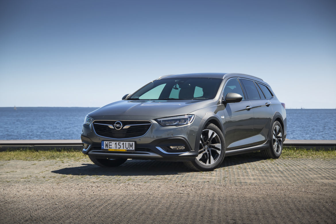 Opel Insignia Country Tourer 1.6 Turbo 200 KM A6