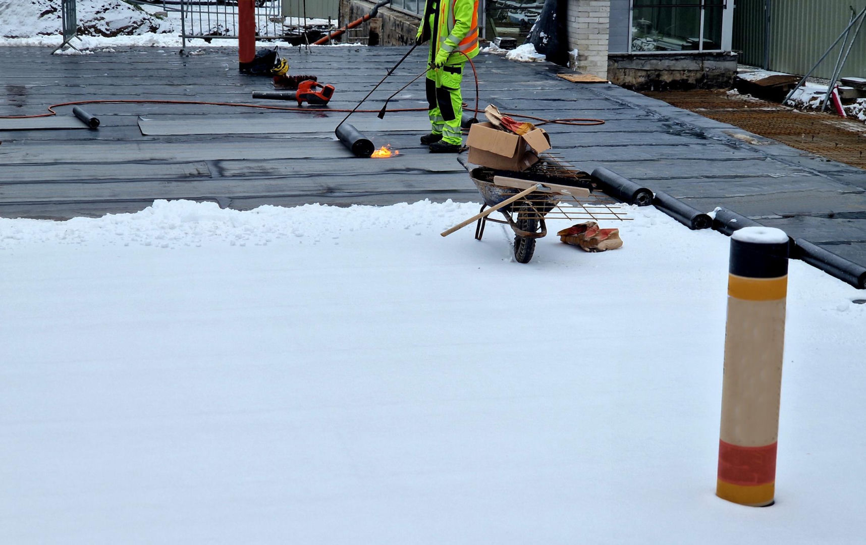 Naprawa dachu po zimie