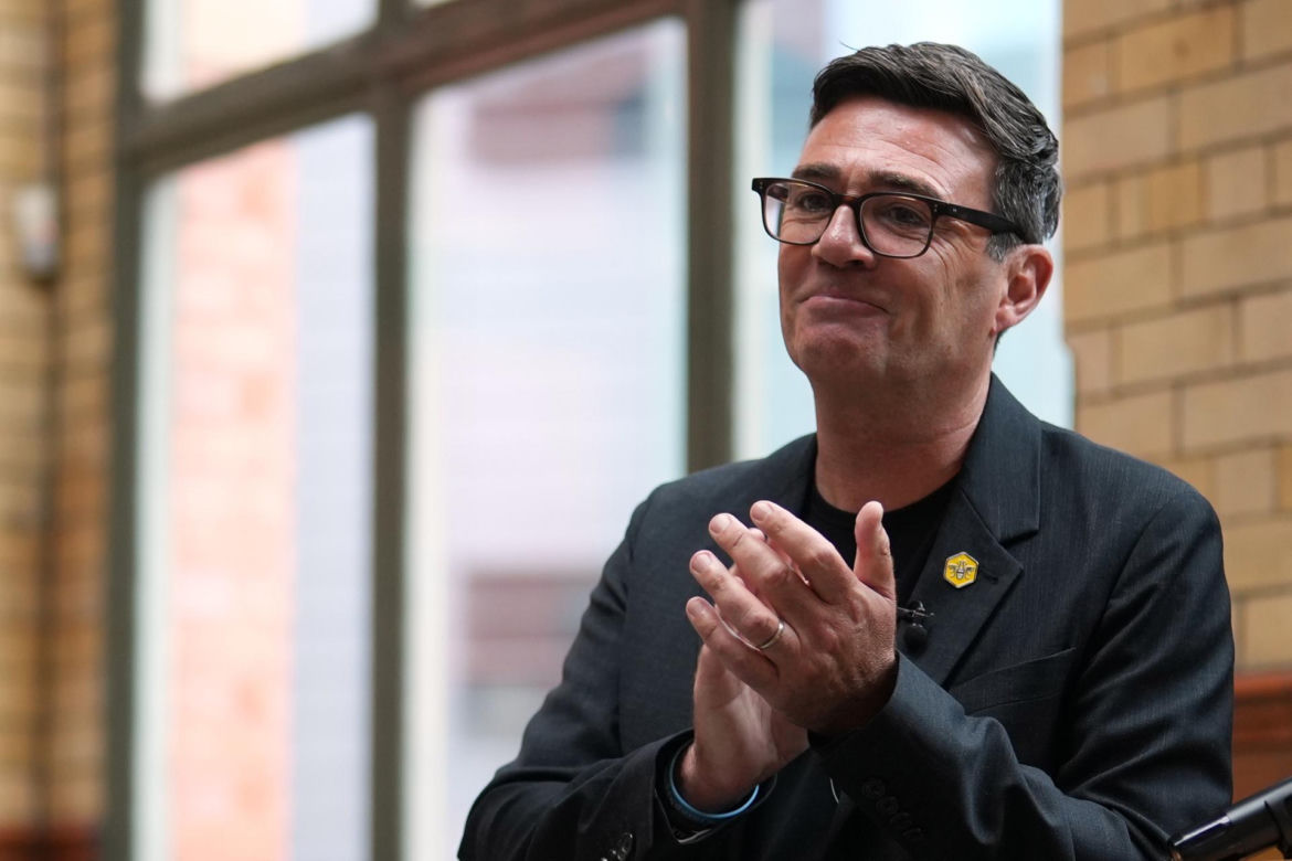 Andy Burnham został w poniedziałek 59. premierem Wielkiej Brytanii - potwierdził Pałac Buckingham