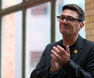 Andy Burnham został w poniedziałek 59. premierem Wielkiej Brytanii - potwierdził Pałac Buckingham
