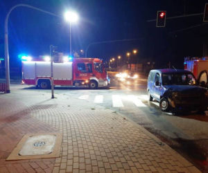 Nowy Sącz. Zderzenie czterech samochodów. Jeden zgubił łódkę