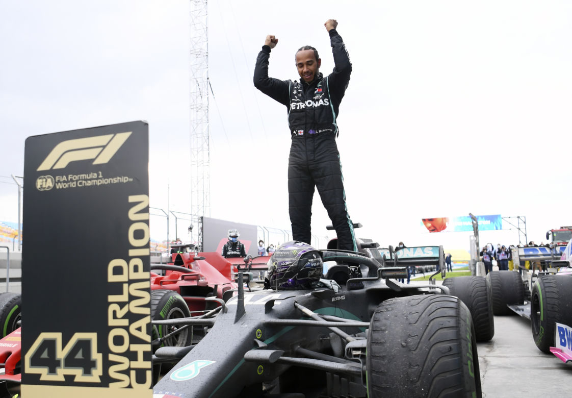 Lewis Hamilton zdobył więcej kobiet, niż tytułów