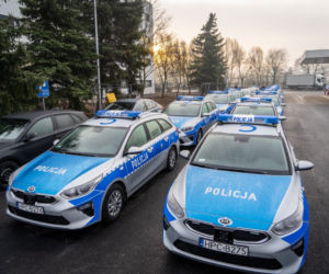 Kujawsko-pomorska policja odebrała 29 nowoczesnych radiowozów