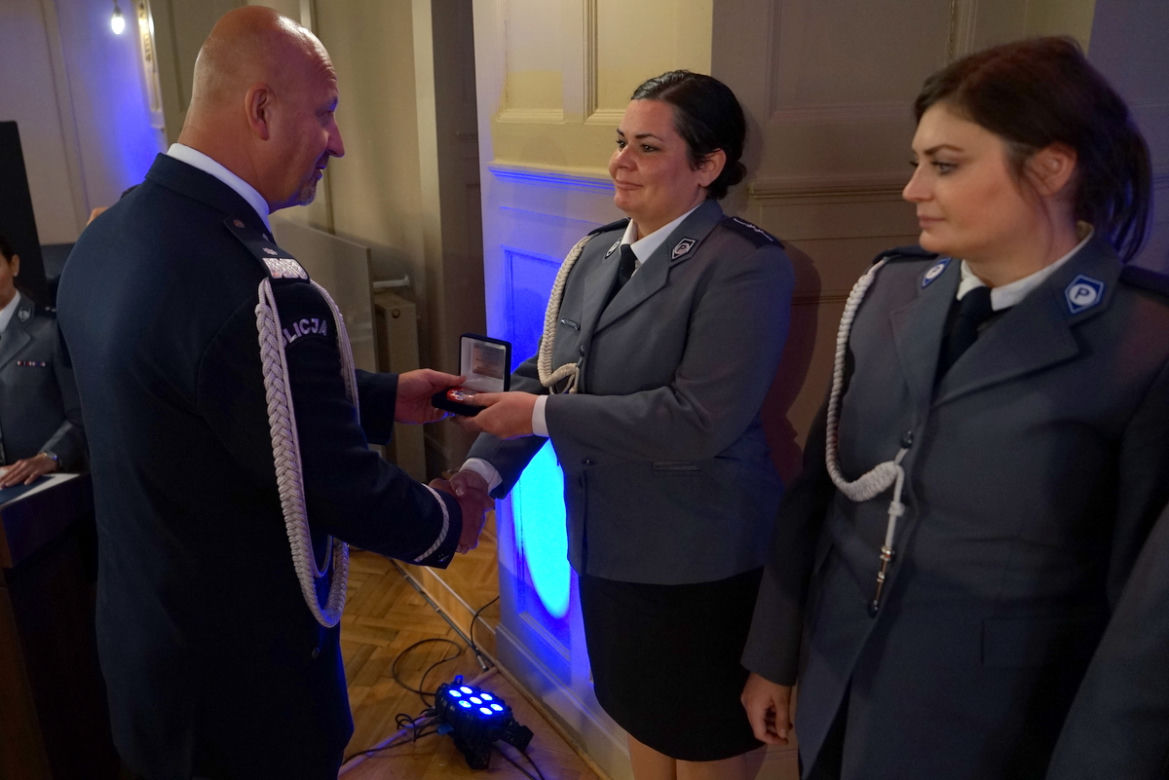 Kryształowe serca dla policjantów z całego regionu