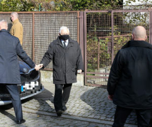 Jarosław Kaczyński. Izolacja, potem kościół
