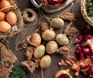 Naturalne barwniki do jajek