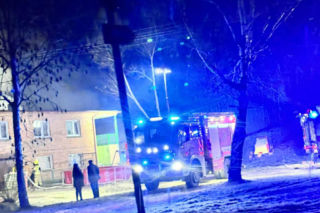 Padło ok. 20 byków. W Mościszkach palił się budynek inwestarski