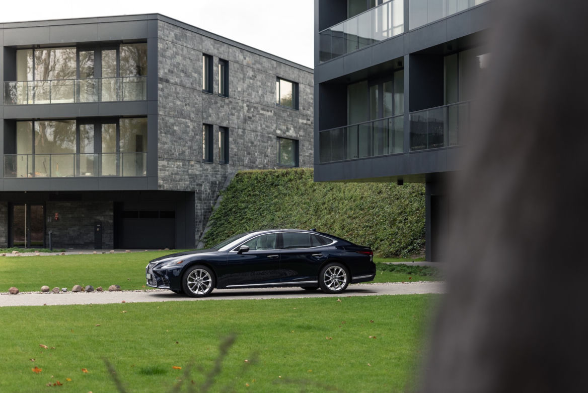 Lexus LS 500 Omotenashi 3.5 V6 417 KM