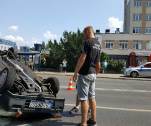 Dachowanie obok ronda Jagiellonów w Bydgoszczy [ZDJĘCIA]