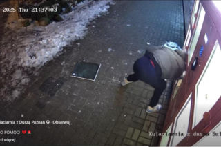 Roztrzaskał kwiatomat i uciekł z bukietem! „To boli bardziej niż strata pieniędzy”