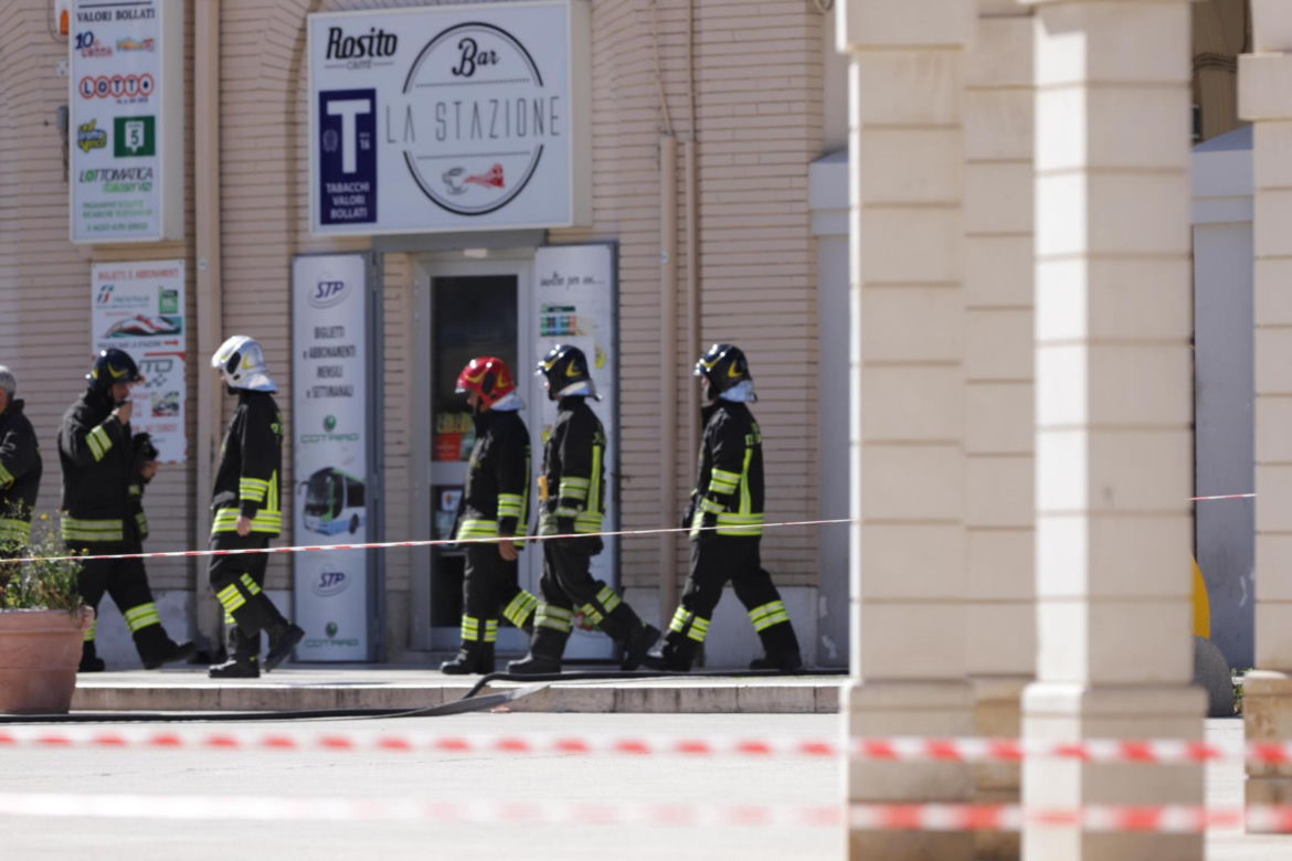Akcja policji po alarmie bombowym na stacji kolejowej we Włoszech