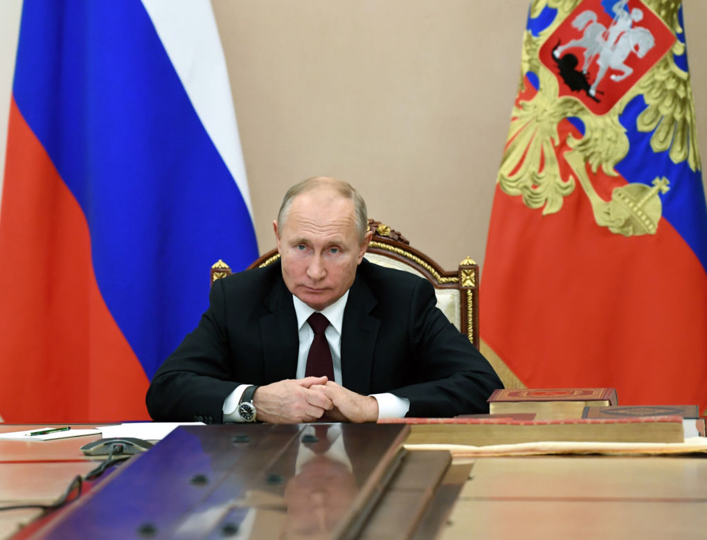 Putin ma Parkinsona? Odda władzę w styczniu. Szokujące plotki