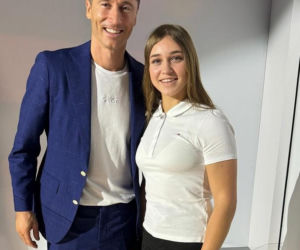 Julia Szeremeta pod wodospadem