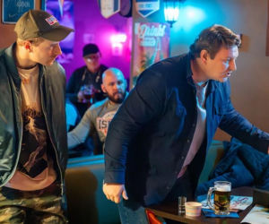 Pierwsza miłość, odcinek 4171. więźniowie w więzieniu Bartka (Rafał Kwietniewski)