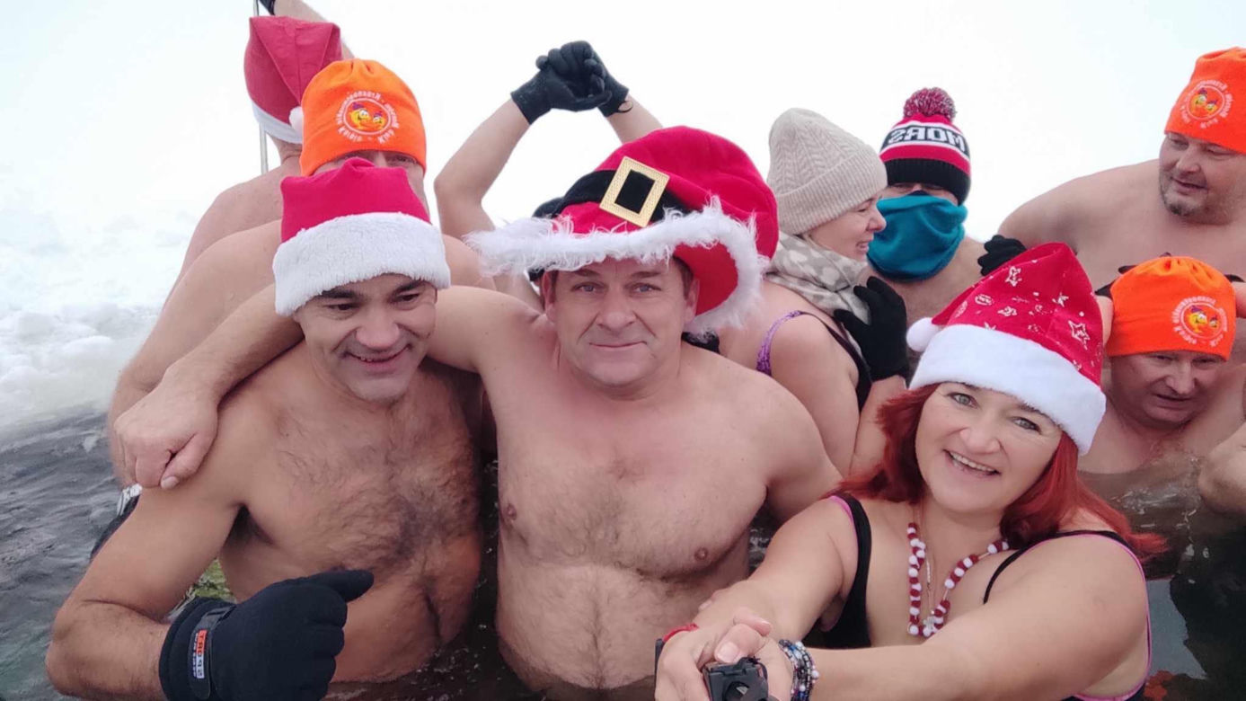 Rozkuli lód i weszli do wody. Tak wyglądało morsownaie w woj. lubelskim!