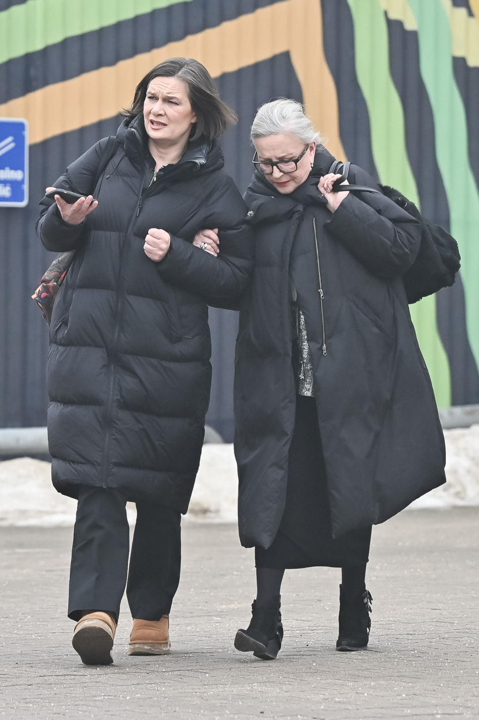 Krystyna Janda kurzy w aucie