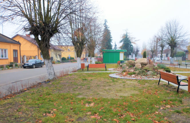 To miasto ma jeden najpiękniejszych ratuszy w województwie łódzkim. Jeszcze niedawno było wsią