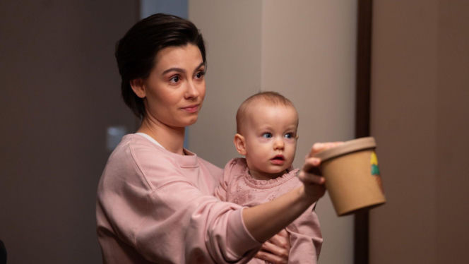 Na dobre i na złe odc. 989. Blanka (Pola Gonciarz), Nina (Rita Sobocińska)