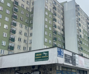 Seniorka przechytrzyła oszustów. Zamiast pieniędzy wyrzuciła książki