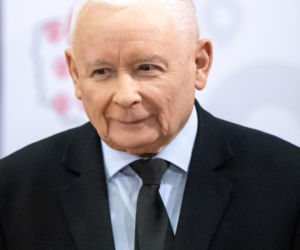 Prezesowi znów wiercą za ścianą