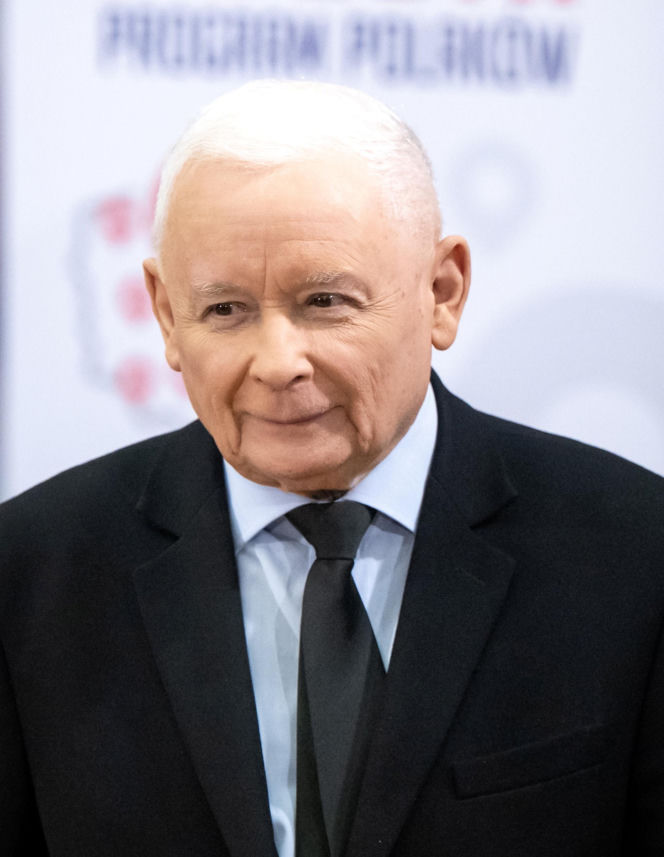 Prezesowi znów wiercą za ścianą