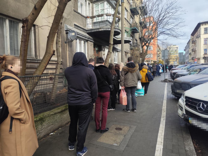 Tłusty czwartek w Krakowie. Kolejki przed cukierniami. "To już nasza tradycja"