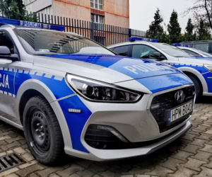 Hyundai i30 Wagon i Toyota Land Cruiser zasiliły flotę białostockiej policji. Nowe radiowozy wyjechały już na drogi