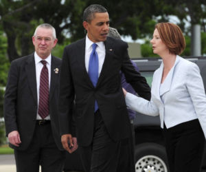 PREMIER Australii - Julia Gillard OBMACUJE Obamę