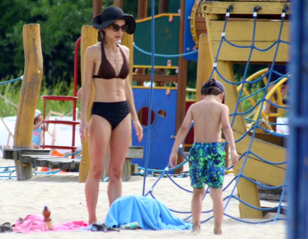 Marta Kaczyńska na plaży w Sopocie