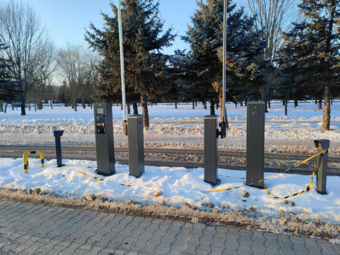 Łomża. Za parking przy szpitalu zapłacimy w automacie. Nowe zasady korzystania z parkingu od 9 lutego