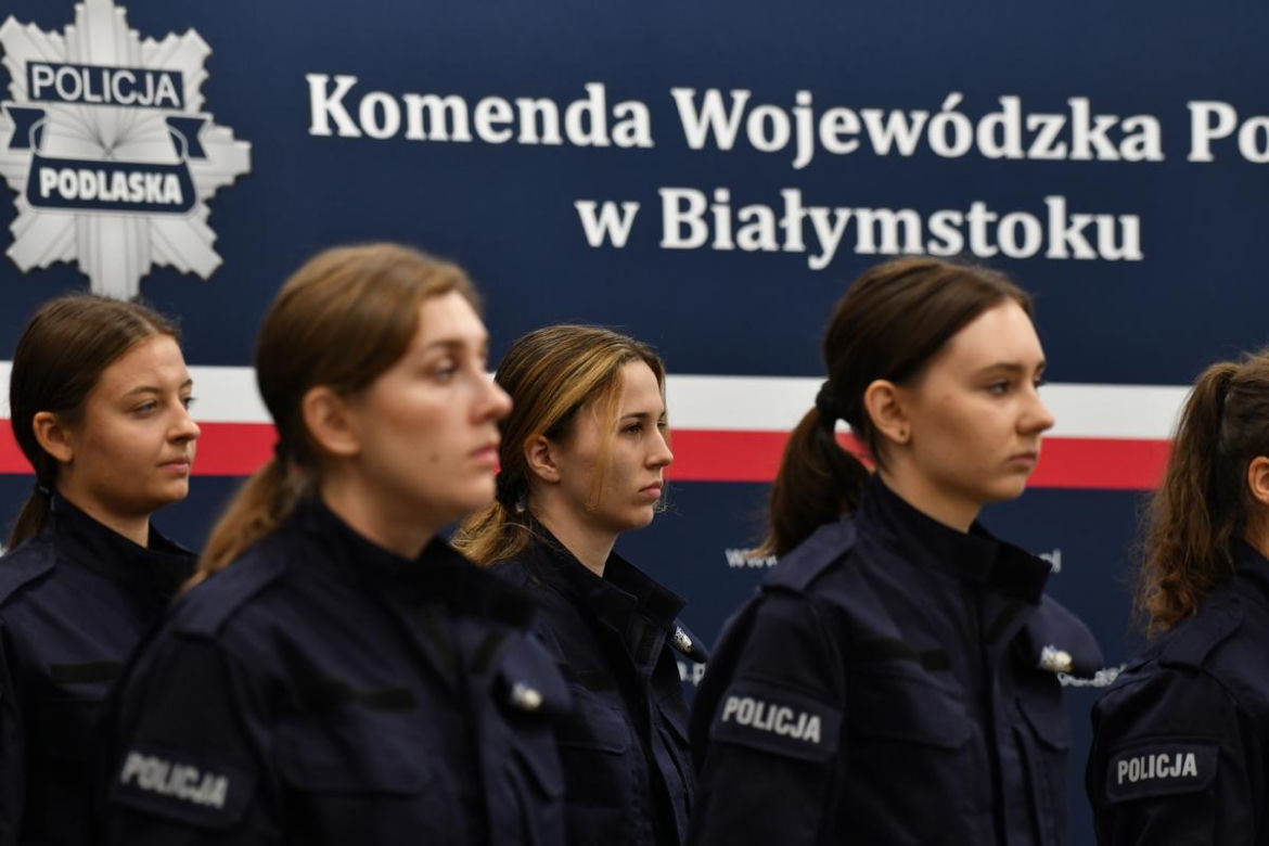 Oni będą dbać o nasze bezpieczeństwo. Nowi policjanci w Podlaskiem [ZDJĘCIA]