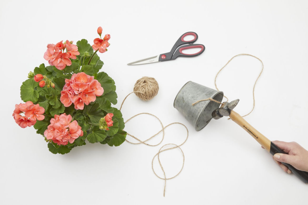 Kapeluszowy kwietnik DIY – instrukcja wykonania (1)