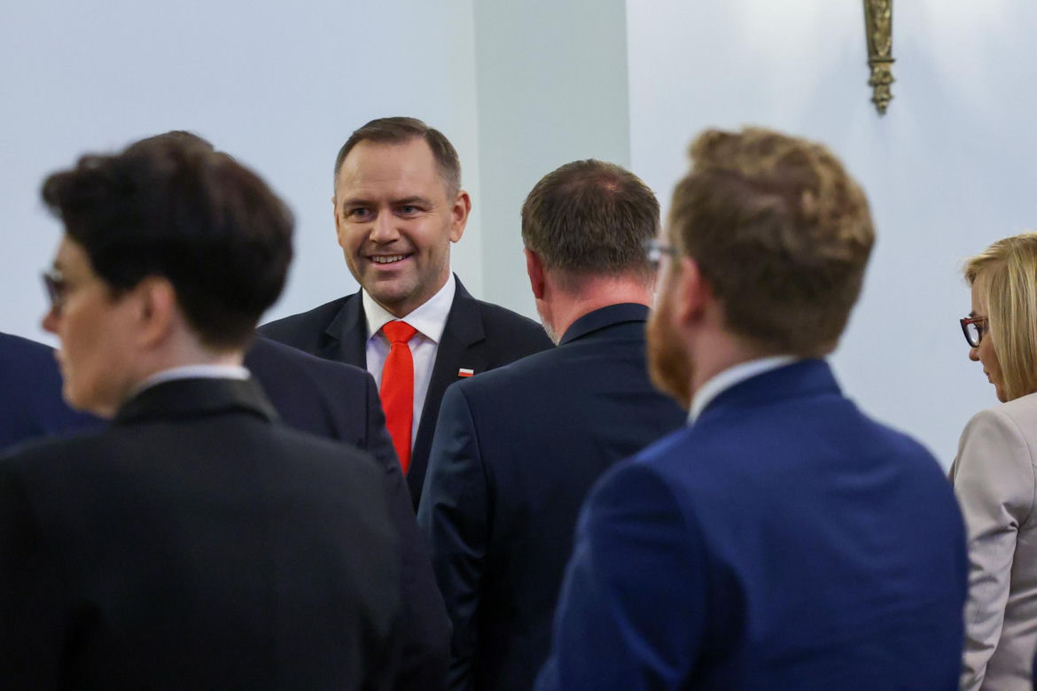 Iskrzy między Donaldem Tuskiem a Karolem Nawrockim