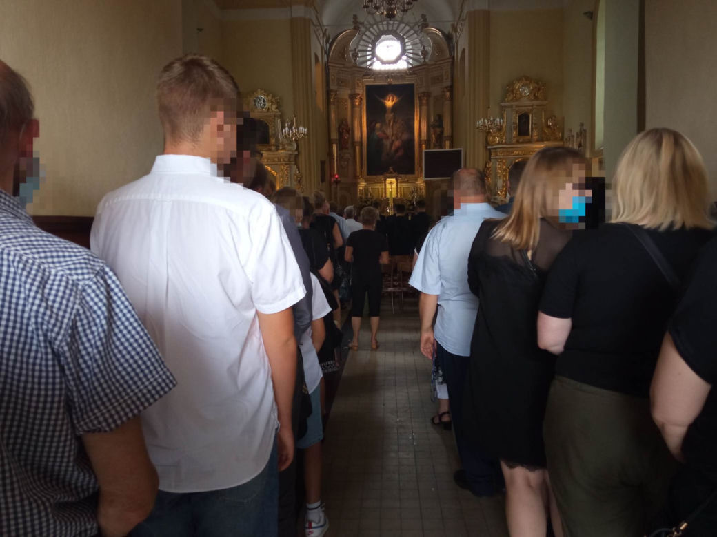 Pogrzeb ofiar wypadku w Elżbietowie. Zosia i jej mama Małgorzata L. wyruszą w ostatnią drogę
