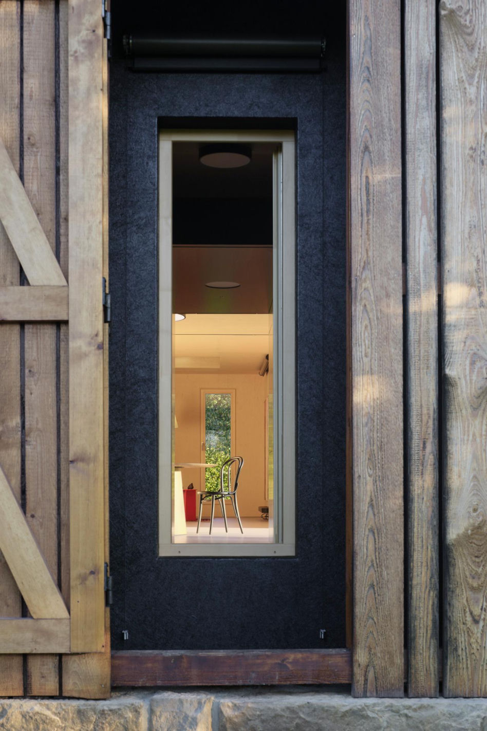 The Box in the Barn we wsi Brtev w Czechach