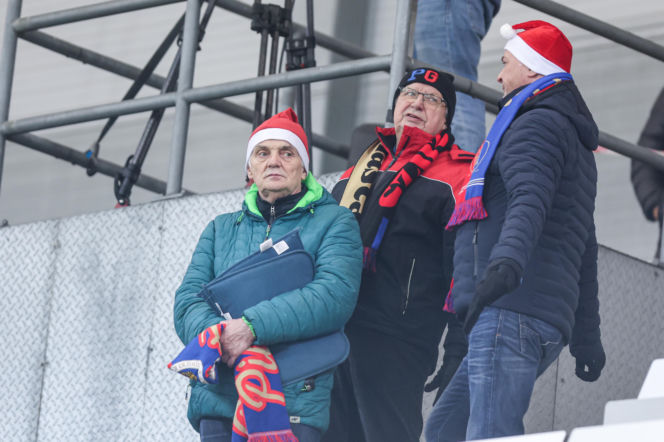 Mecz Piast Gliwice - Legia Warszawa. Kibice na stadionie