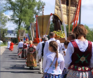 Górniak niosła różaniec