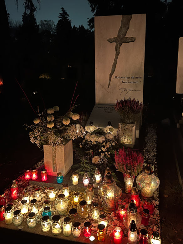 Antek Królikowski przedstawił zmarłemu tacie ukochaną