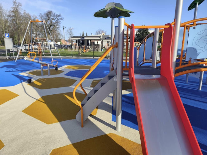 Nowy plac zabaw w Wilkowicach