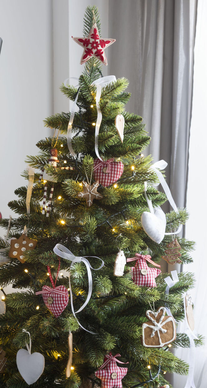 Świąteczne choinki w stylu rustykalnym