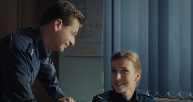 M jak miłość odc. 1914. Natalka (Dominika Suchecka), Adam Karski (Patryk Szwichtenberg)