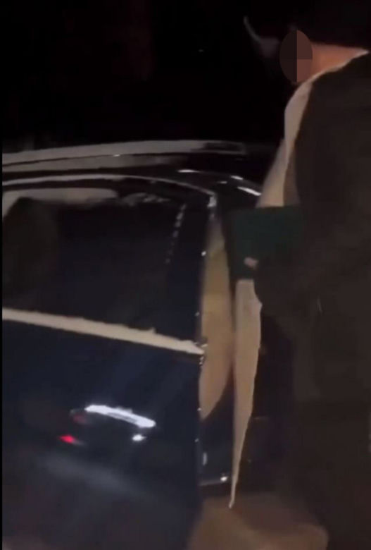 Chrzest Maybacha na Podlasiu. Ksiądz majtał kropidłem jak szalony